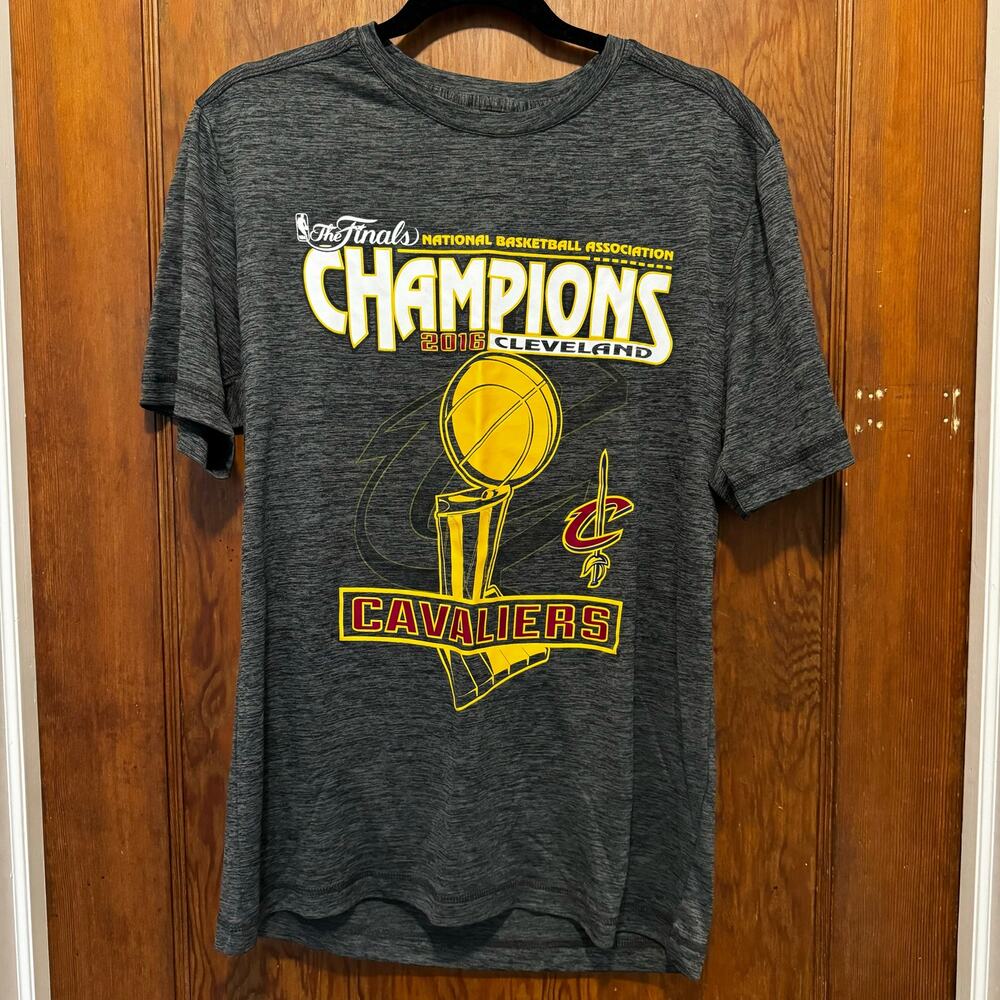 EUC NBA TX3 Cleveland Cavaliers 2016 Championships The‎ Finals T-shirt Medium